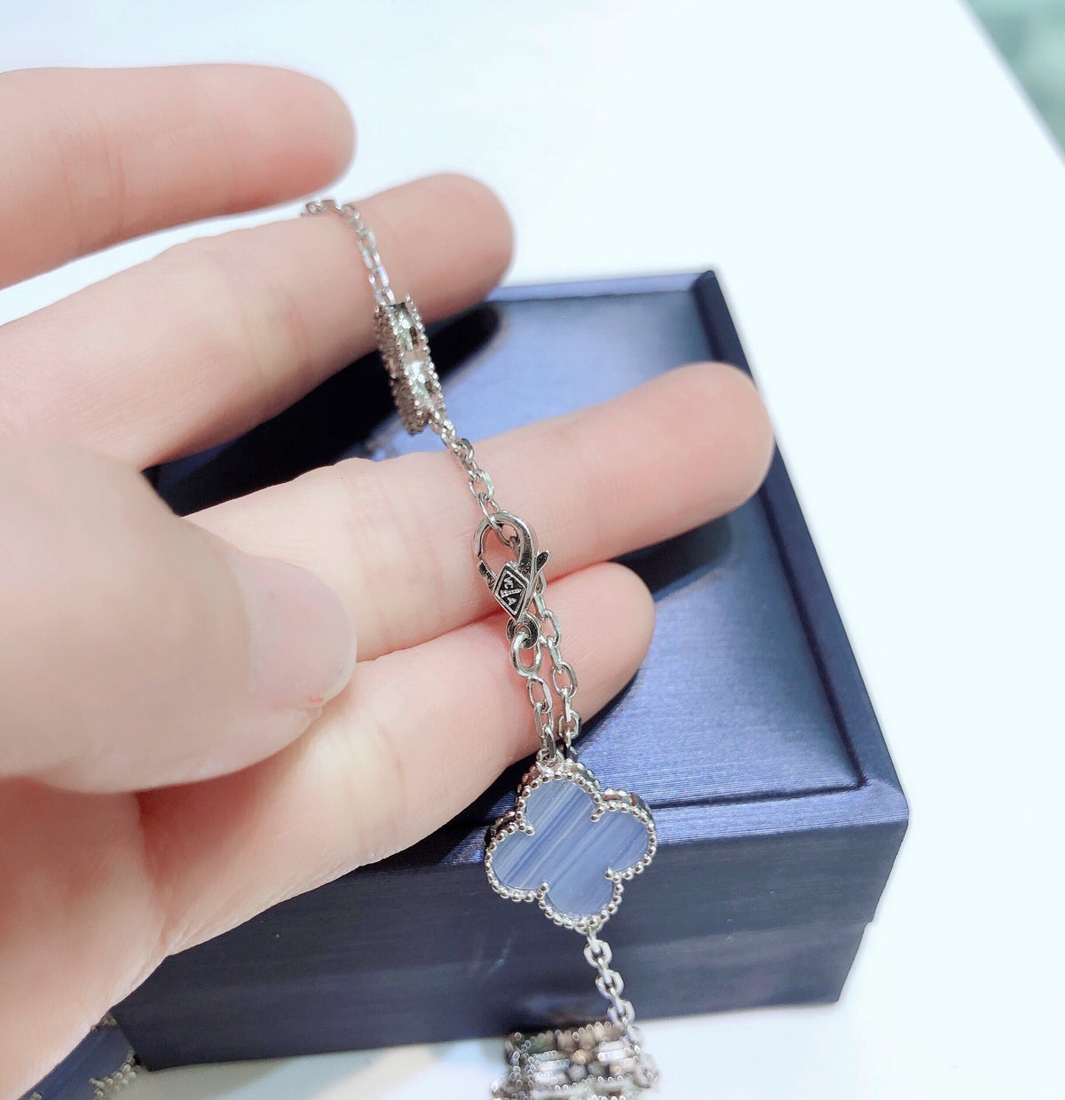 [⭐Renara]CLOVER 10 MOTIFS CHALCEDONY DIAMONDS SILVER NECKLACE